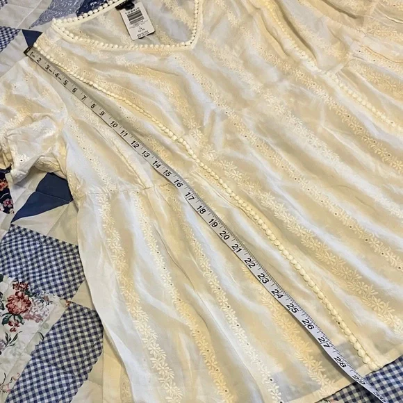Torrid Cream Blouse with Embroidered Details - Picture 6 of 7